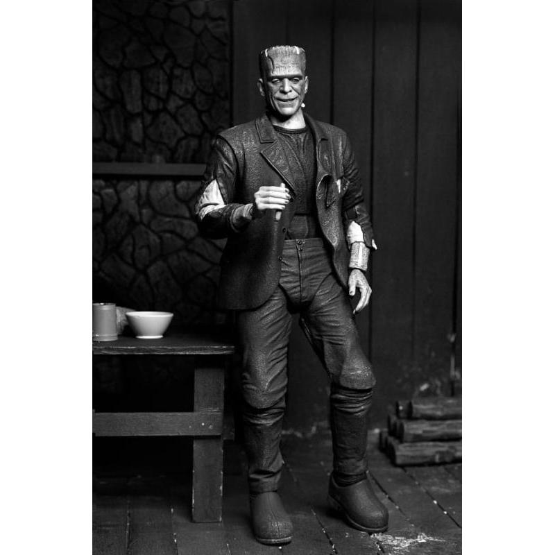 Universal Monsters Frankenstein's Monster (Bride of Frankenstein) B&W NECA