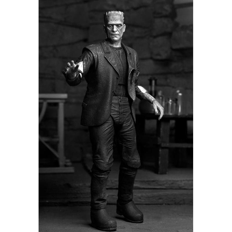 Universal Monsters Frankenstein's Monster (Bride of Frankenstein) B&W NECA