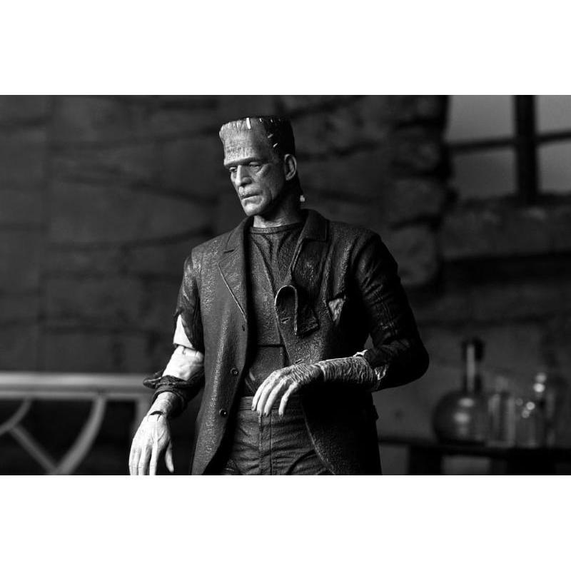 Universal Monsters Frankenstein's Monster (Bride of Frankenstein) B&W NECA