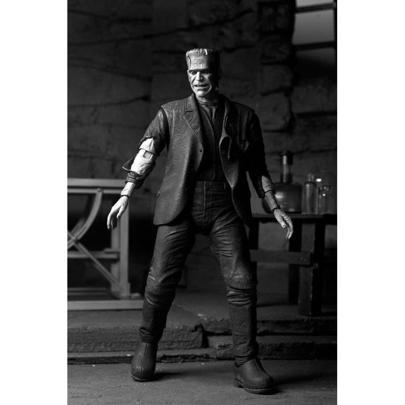 Universal Monsters Frankenstein's Monster (Bride of Frankenstein) B&W NECA
