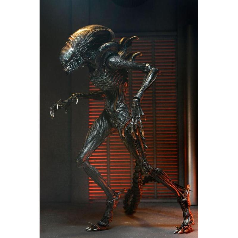 Alien: Romulus Ultimate Scorched Xenomorph Neca