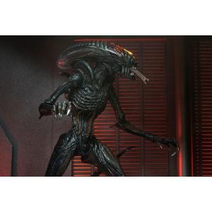 Alien: Romulus Ultimate Scorched Xenomorph Neca