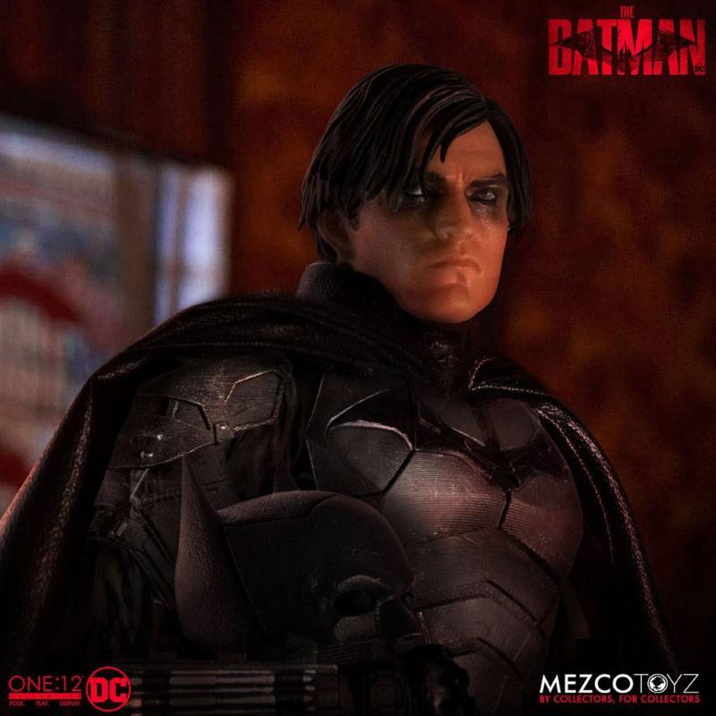 The Batman 1/12 The Batman MEZCO TOYZ