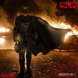 The Batman 1/12 The Batman MEZCO TOYZ