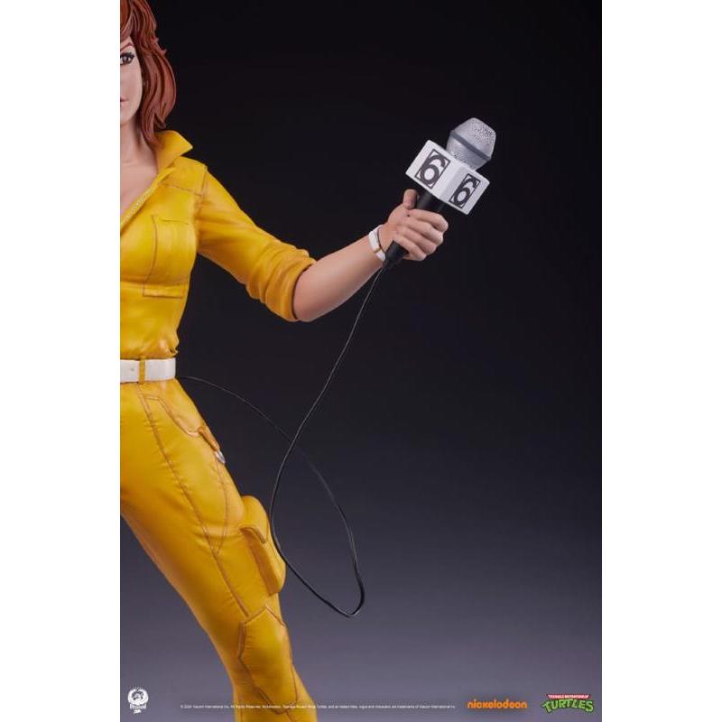 Teenage Mutant Ninja Turtles Premier Series 1/4 April O'Neil Premium Collectibles Studio (PCS)