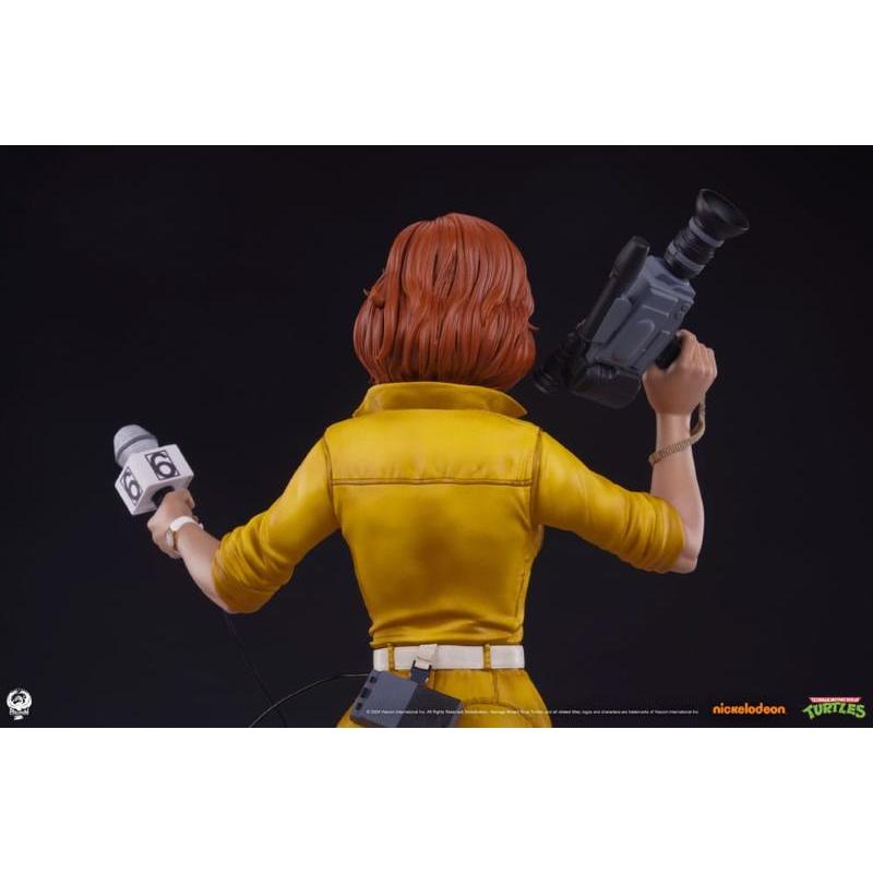 Teenage Mutant Ninja Turtles Premier Series 1/4 April O'Neil Premium Collectibles Studio (PCS)