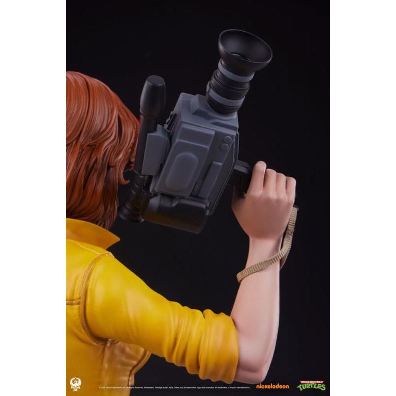 Teenage Mutant Ninja Turtles Premier Series 1/4 April O'Neil Premium Collectibles Studio (PCS)