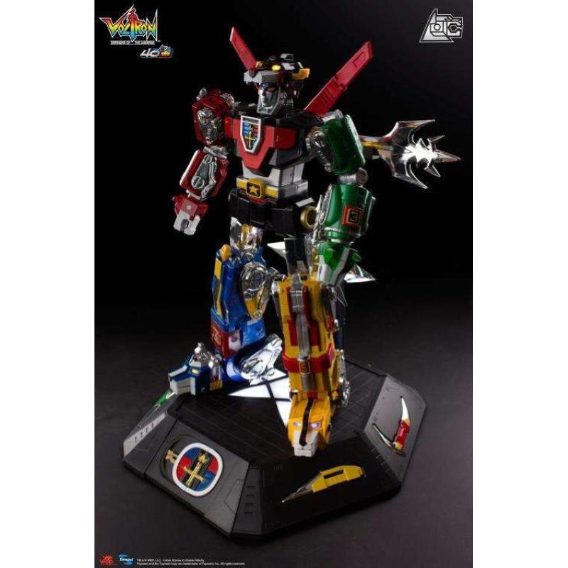 Voltron: Defender Of The Universe 40th Anniversary Collector Set Toynami