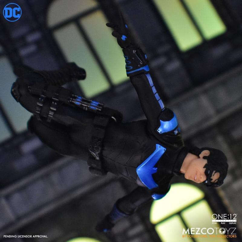 DC Comics One:12 Collective 1/12 Nightwing Mezco Toyz