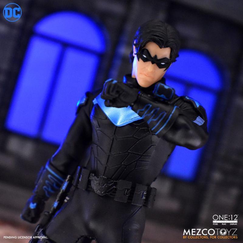 DC Comics One:12 Collective 1/12 Nightwing Mezco Toyz