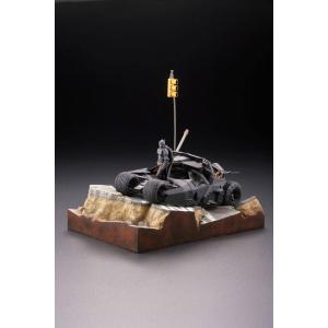 Batman Begins Legacy of Revoltech Diorama Batmobile Tumbler in Gotham City Kaiyodo