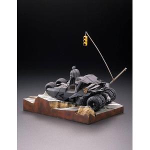 Batman Begins Legacy of Revoltech Diorama Batmobile Tumbler in Gotham City Kaiyodo