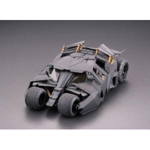Batman Begins Legacy of Revoltech Diorama Batmobile Tumbler in Gotham City Kaiyodo