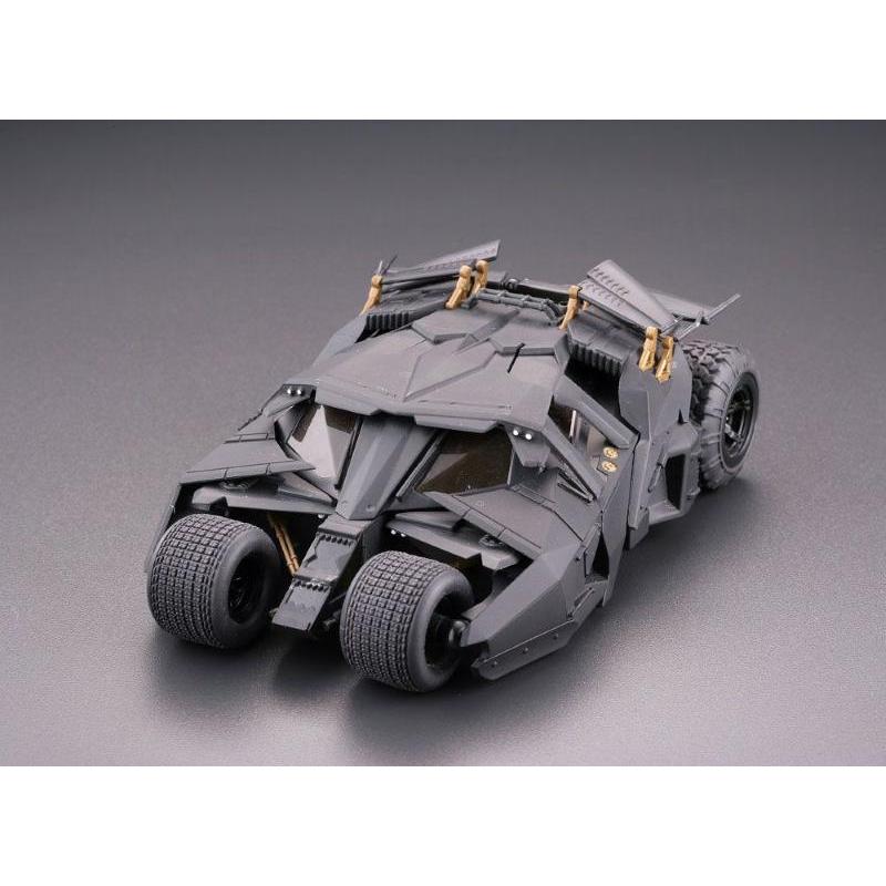 Batman Begins Legacy of Revoltech Diorama Batmobile Tumbler in Gotham City Kaiyodo