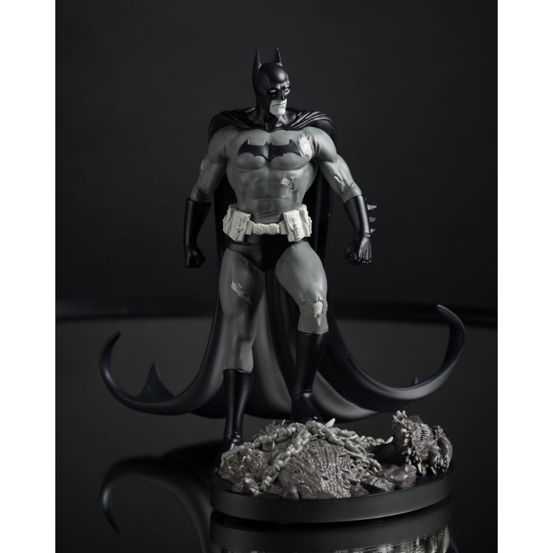 DC Comics - Batman Black & White 1/10 Statua by Bjorn Barends 19 cm McFarlane