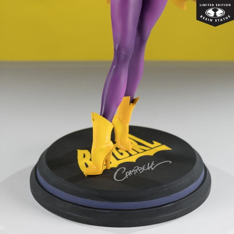 DC Comics - by J. Scott Campbell DC Cover Girls Batgirl McFarlane Toys