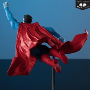 DC Comics - Red & Blue by Lee Bermejo DC Direct Superman McFarlane Toys