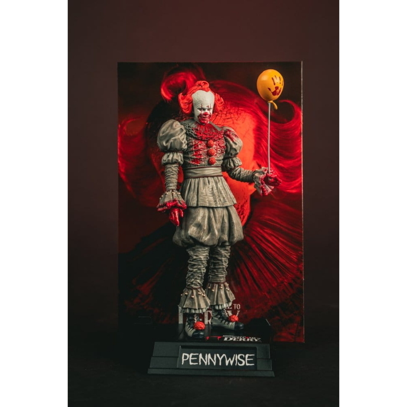 IT - Welcome to Derry Bloody Pennywise Movie Maniacs McFarlane Toys