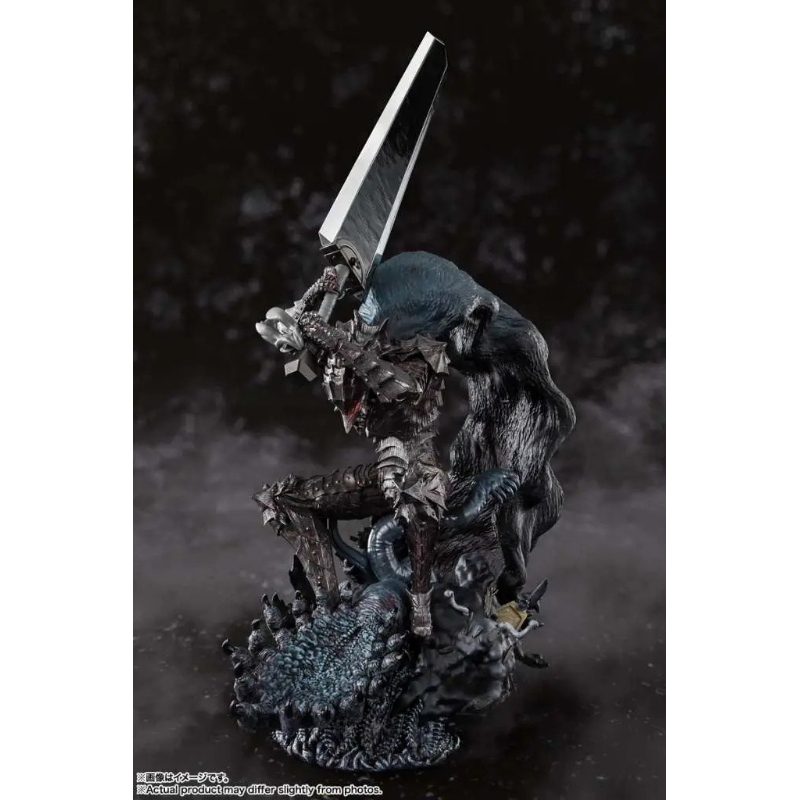 Berserk - Berserker Armor Metallic Guts Figuarts ZERO Bandai