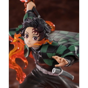 Demon Slayer - Kyojuro Rengoku's Sword Guard Tanjiro Kamado Figuarts ZERO Bandai