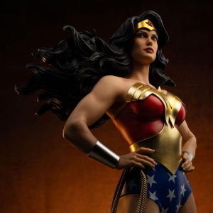 DC Comics - Trinity Legacy Replica 1/4 Statua Wonder Woman Alex Ross Iron Studios