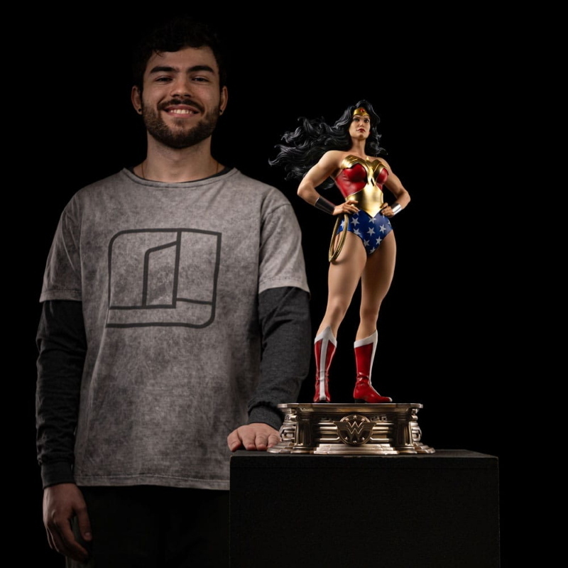 DC Comics - Trinity Legacy Replica 1/4 Statua Wonder Woman Alex Ross Iron Studios