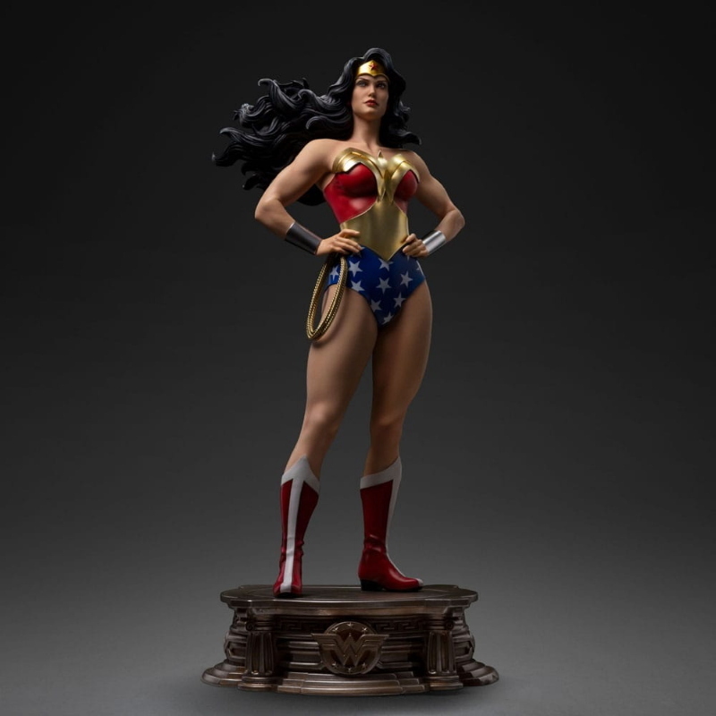 DC Comics - Trinity Legacy Replica 1/4 Statua Wonder Woman Alex Ross Iron Studios