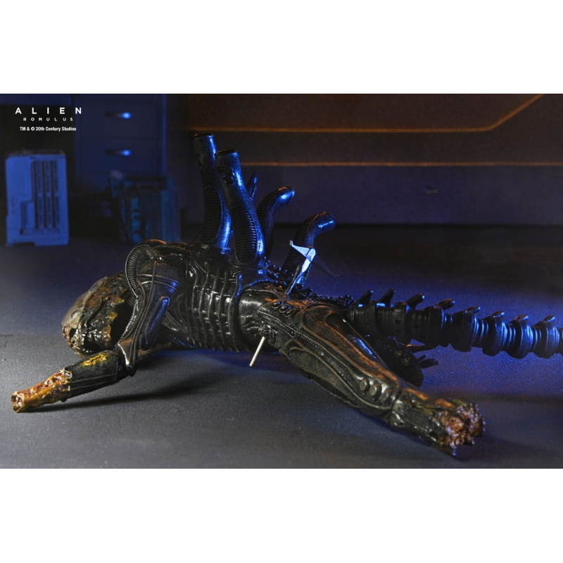 Alien - Romulus Deluxe Action Figure Xenomorph XX121 Suspended Lab NECA