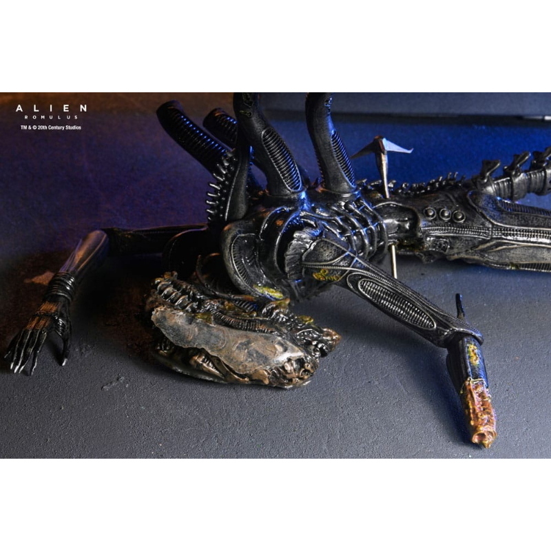 Alien - Romulus Deluxe Action Figure Xenomorph XX121 Suspended Lab NECA