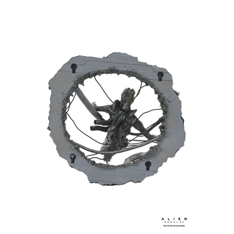 Alien - Romulus Deluxe Action Figure Xenomorph XX121 Suspended Lab NECA
