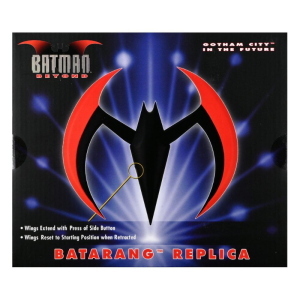 DC Comics - Batman Beyond Prop Replica 1/1 Batarang Rosso NECA