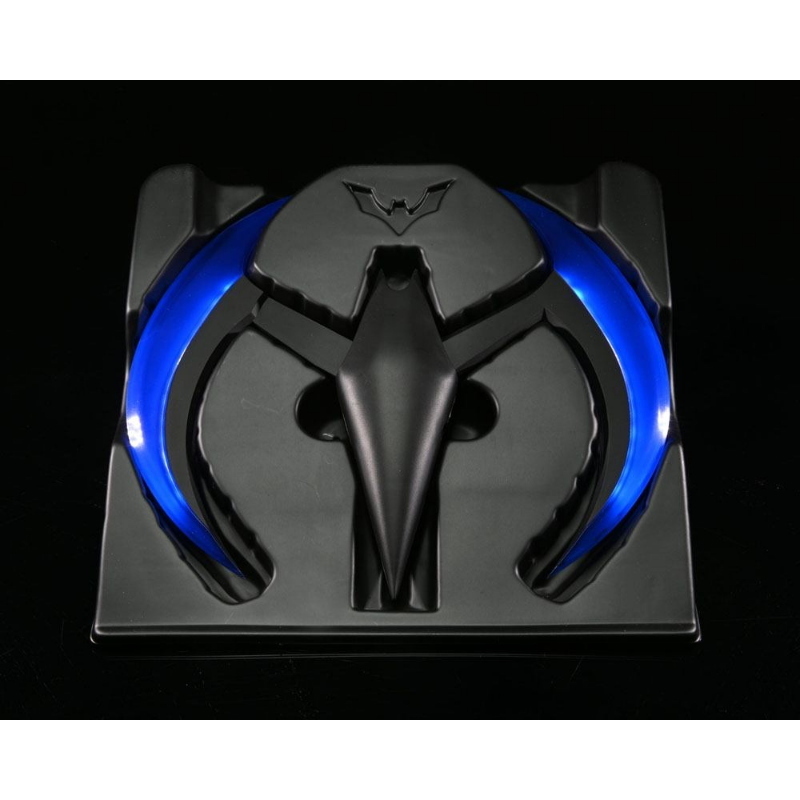 DC Comics - Batman Beyond Prop Replica 1/1 Batarang Blu LED NECA