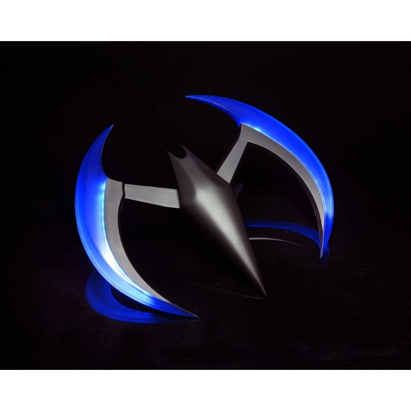 DC Comics - Batman Beyond Prop Replica 1/1 Batarang Blu LED NECA