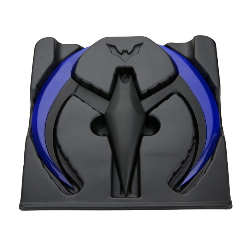 DC Comics - Batman Beyond Prop Replica 1/1 Batarang Blu LED NECA