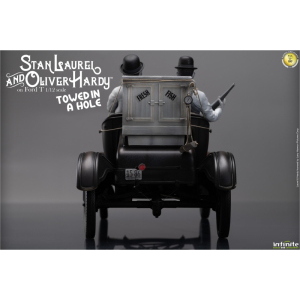 Laurel & Hardy - Towed in a Hole Ford Model T Limited Edition 1/12 Infinite Statue