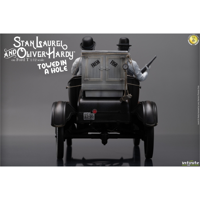 Laurel & Hardy - Towed in a Hole Ford Model T Limited Edition 1/12 Infinite Statue