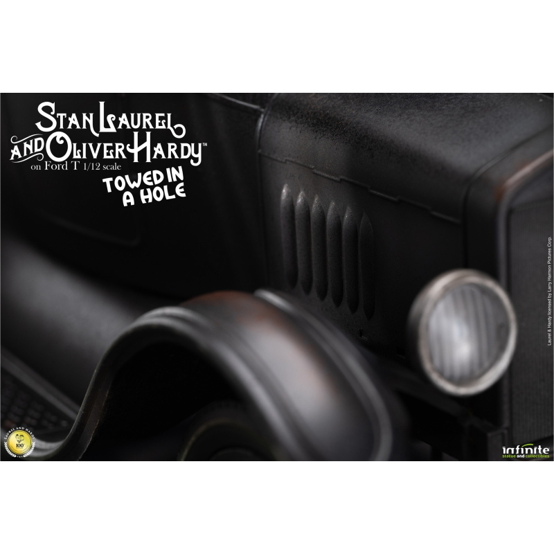 Laurel & Hardy - Towed in a Hole Ford Model T Limited Edition 1/12 Infinite Statue