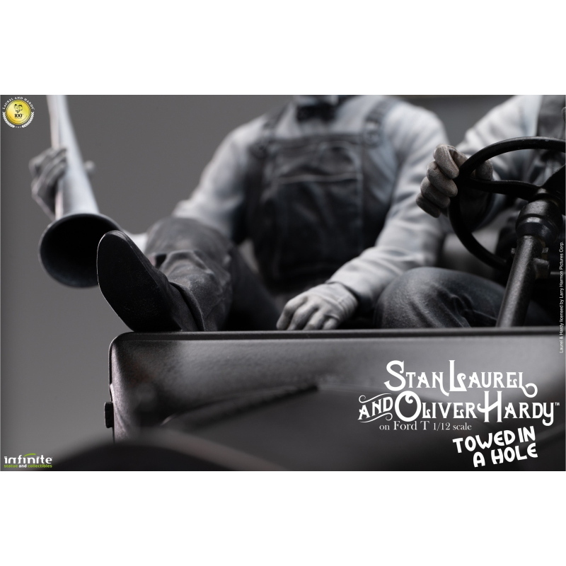 Laurel & Hardy - Towed in a Hole Ford Model T Limited Edition 1/12 Infinite Statue