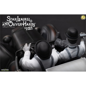 Laurel & Hardy - Towed in a Hole Ford Model T Limited Edition 1/12 Infinite Statue